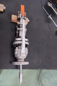 pig signaller with a ball valve