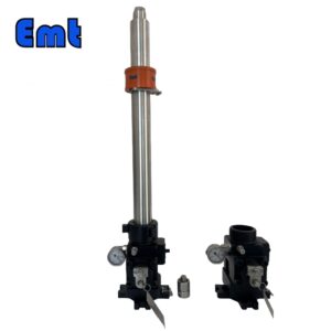 Retrieval tool for corrosion coupon